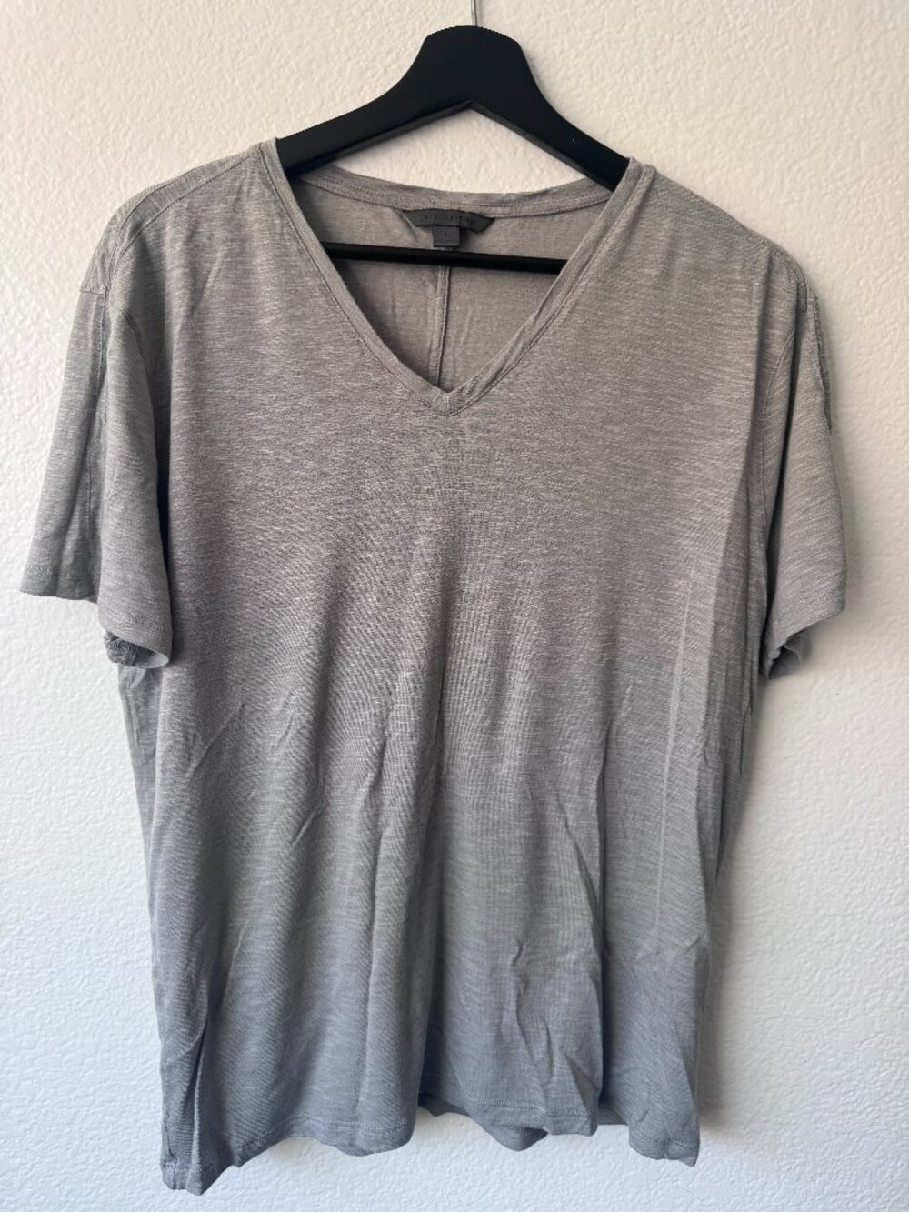 John Varvatos gray V-neck tee size L